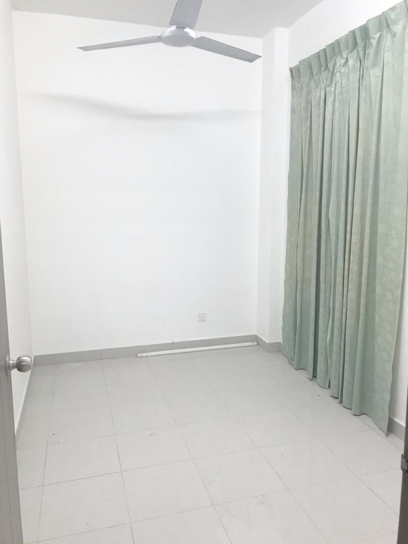 Suria Apartment Taman Emas Dengkil - photo 8