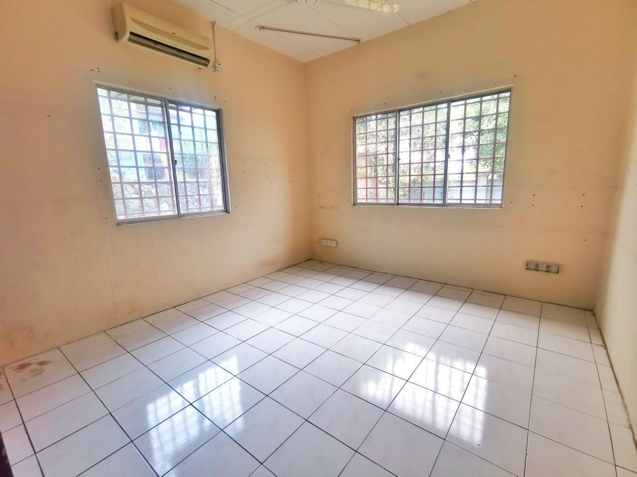 Single Store Bungalow Kota Perdana - photo 4