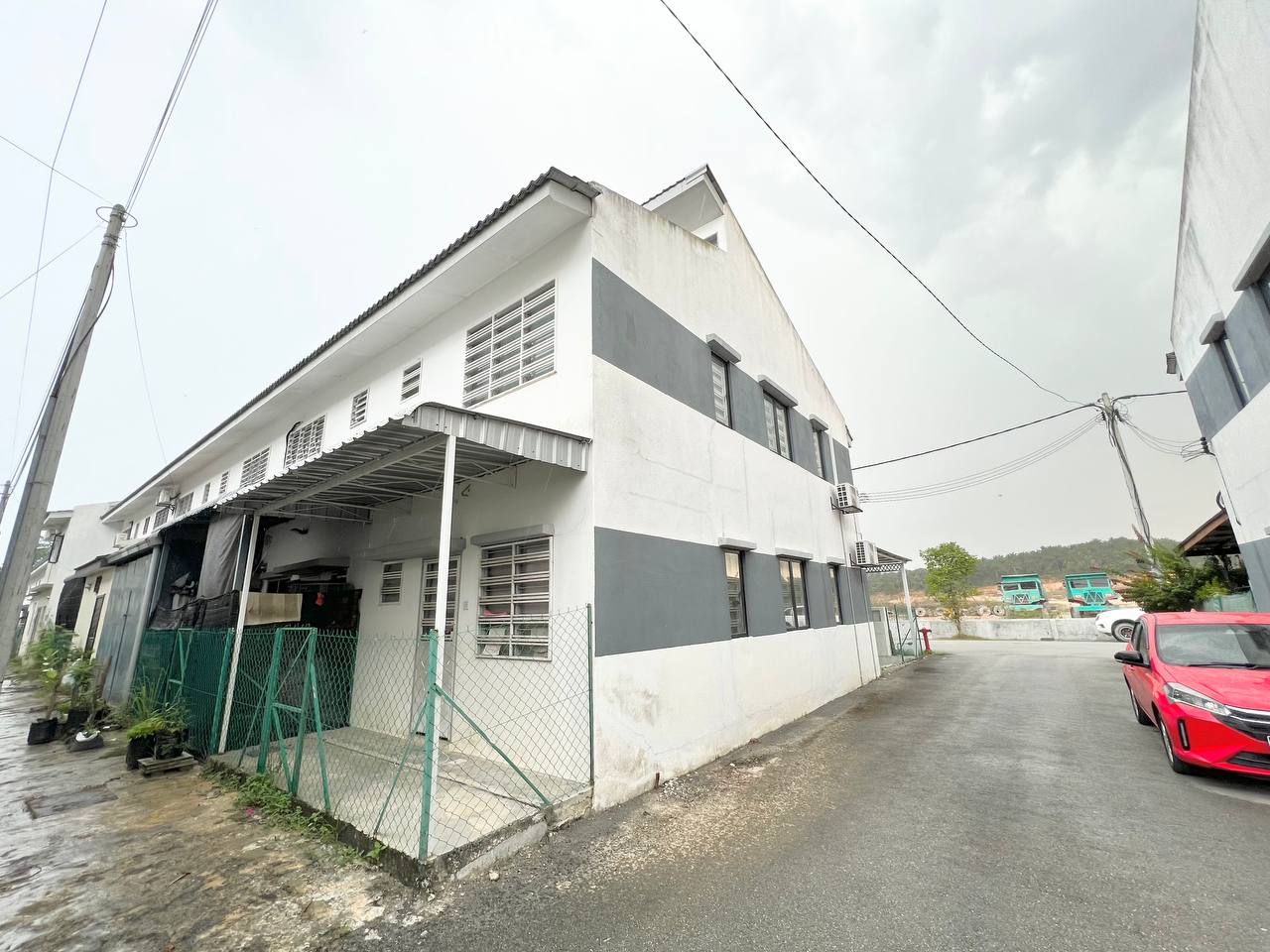 Double Storey Terrace Taman Saujana Aman - photo 11
