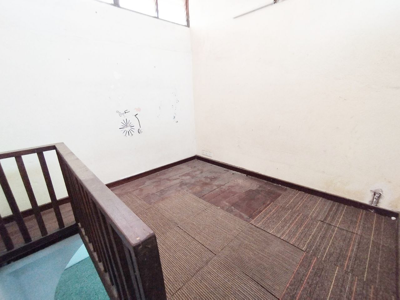 Single Storey Terrace Taman Maluri - photo 2
