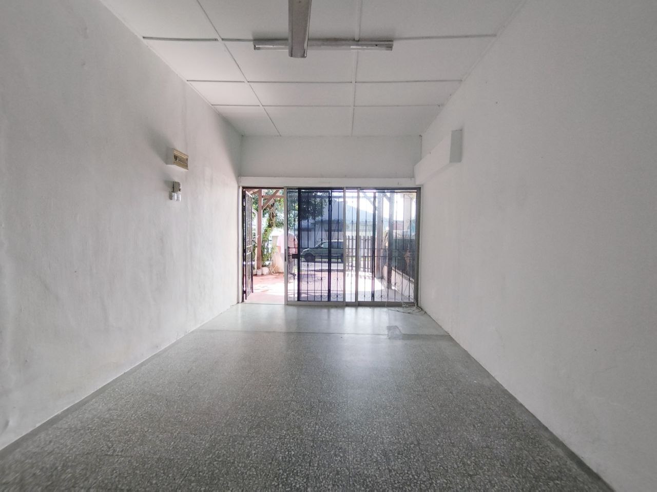 Single Storey Terrace Taman Maluri - photo 3