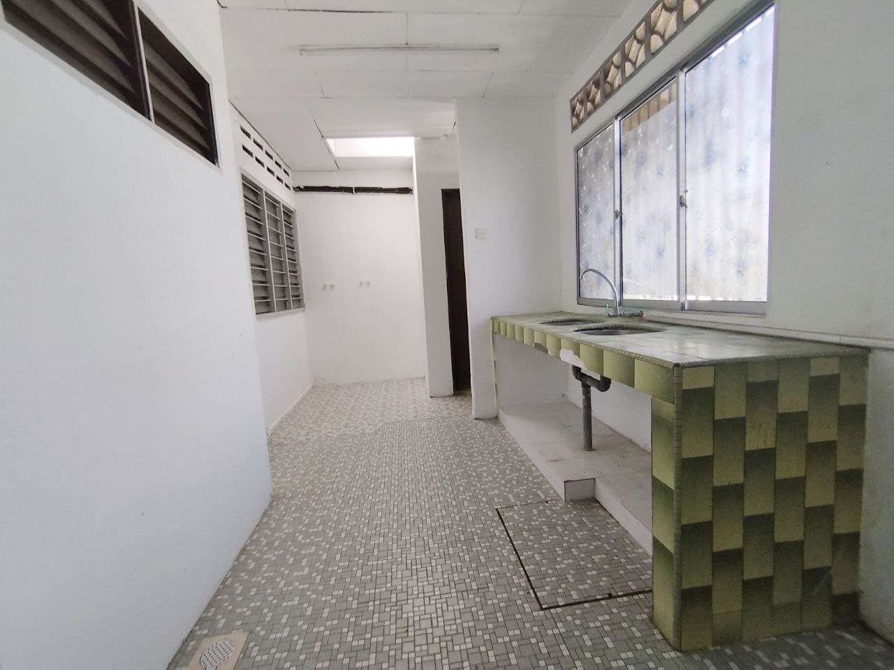 Single Storey Terrace Taman Maluri - photo 7