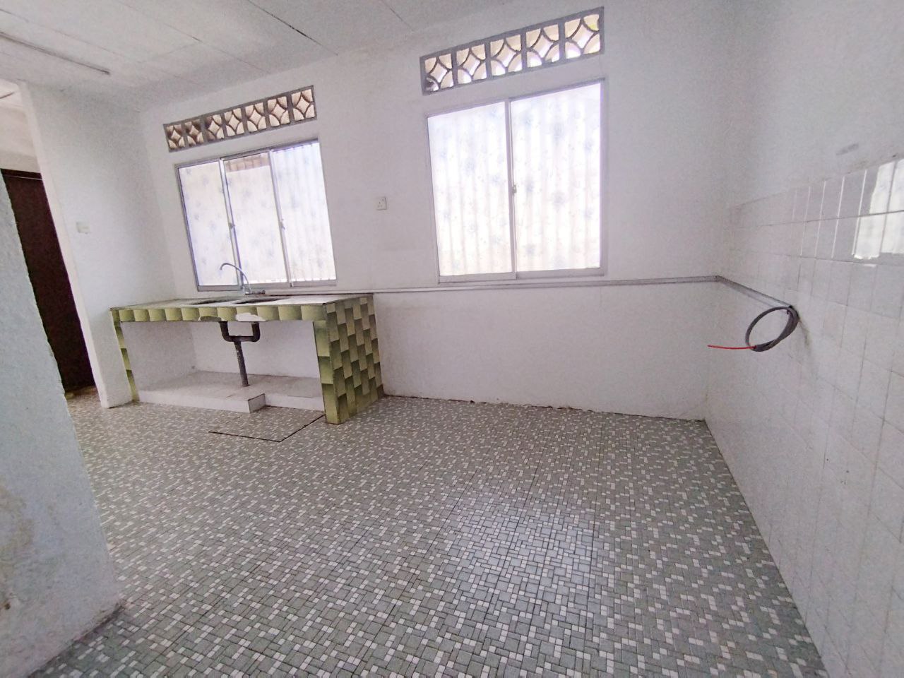 Single Storey Terrace Taman Maluri - photo 8