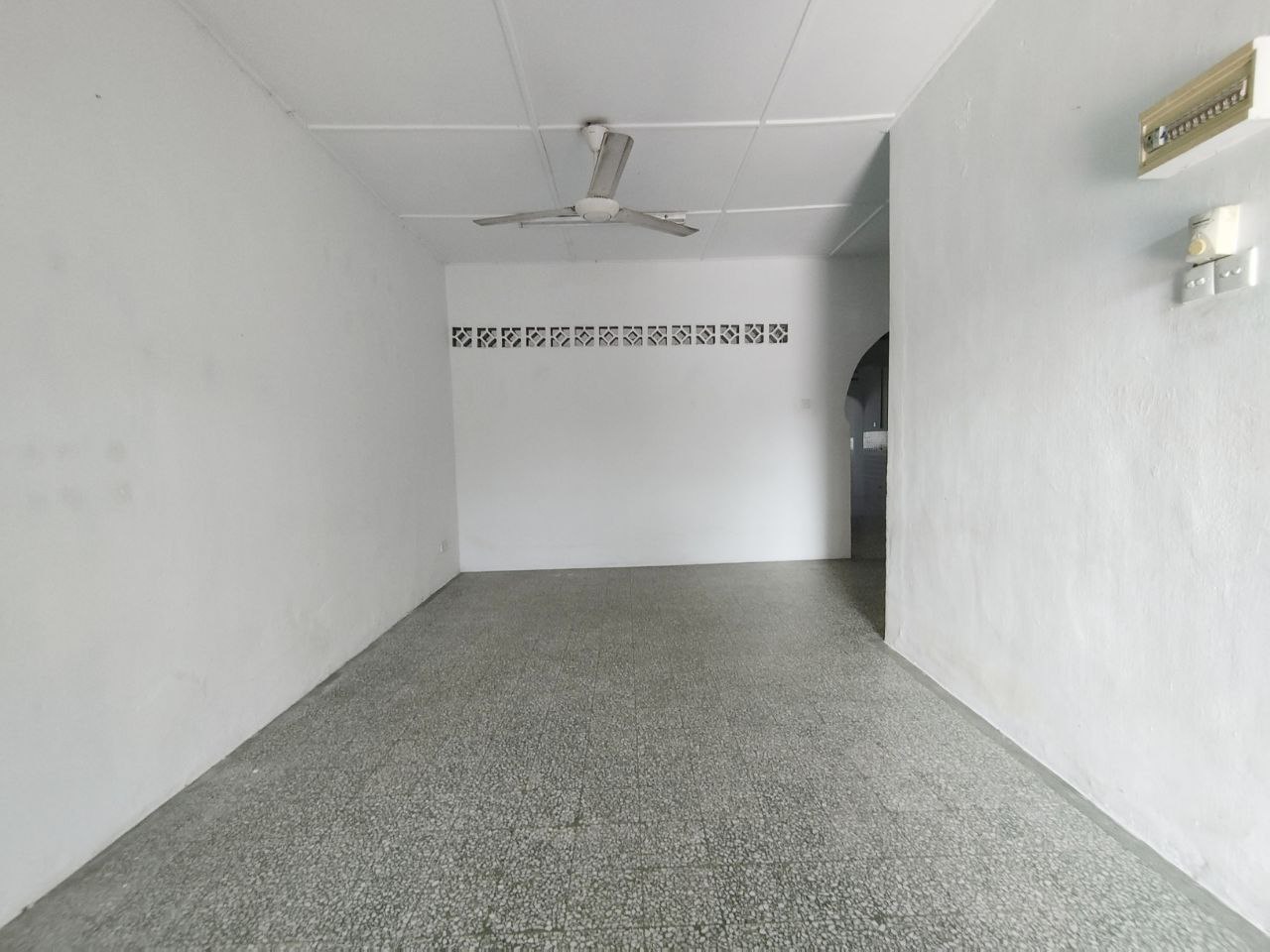 Single Storey Terrace Taman Maluri - photo 11