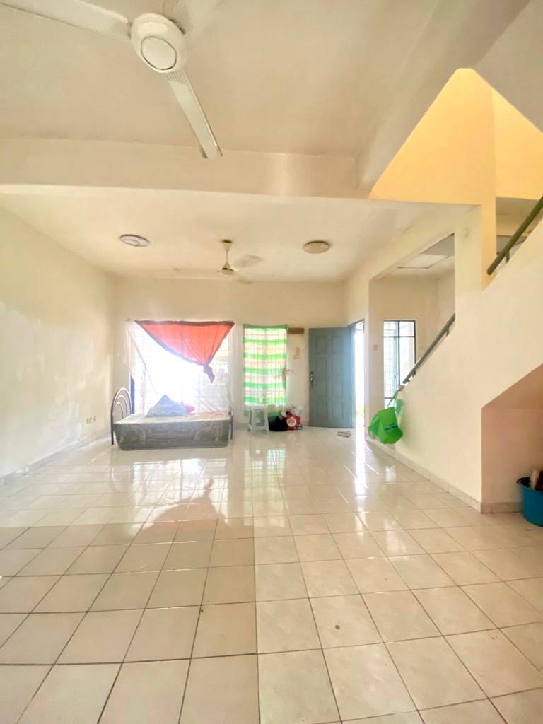 Double Storey Terrace Taman Desa Kasia Nilai - photo 2