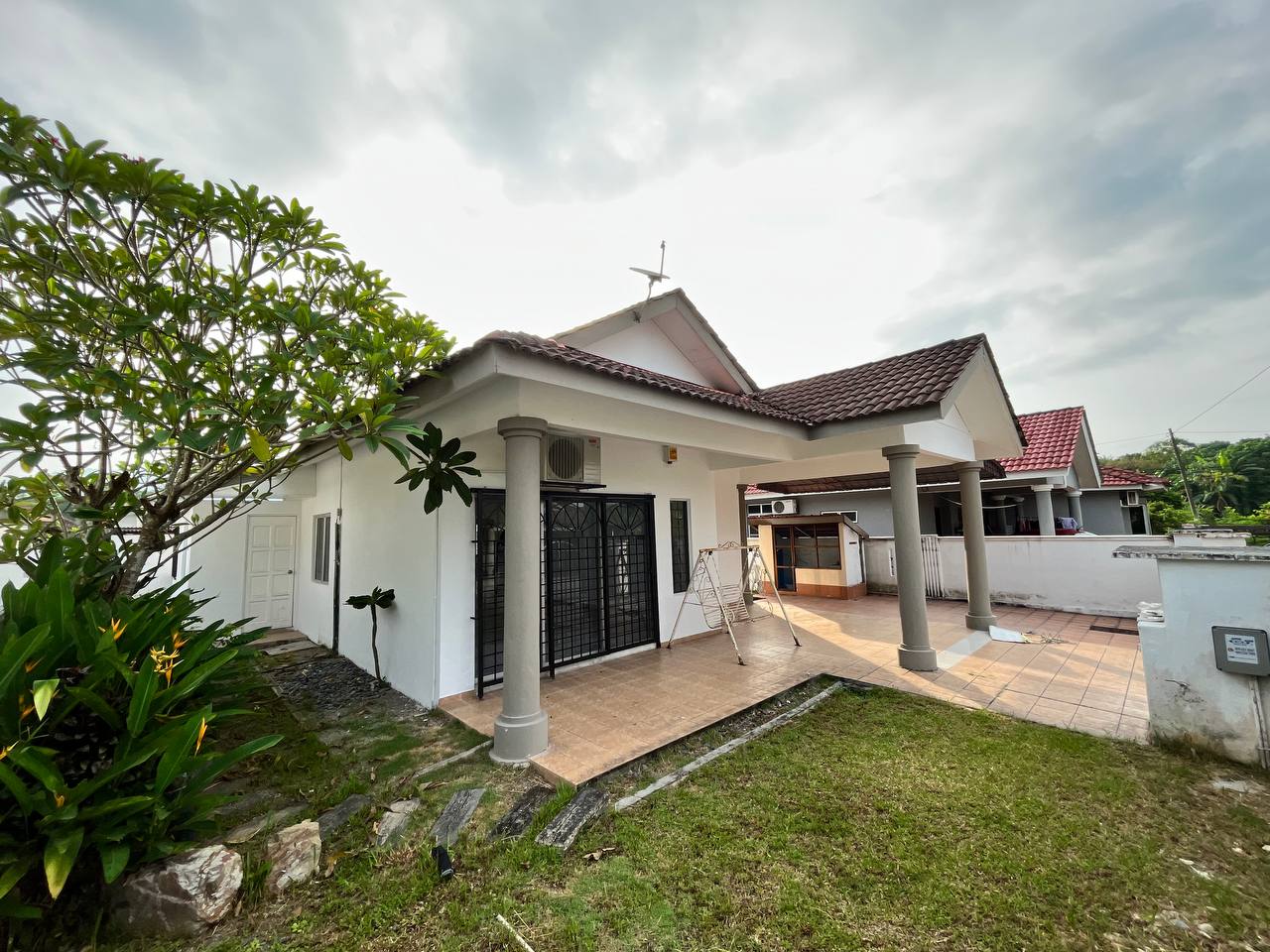 Single Storey Bungalow Taman Tasik Semenyih - photo 2