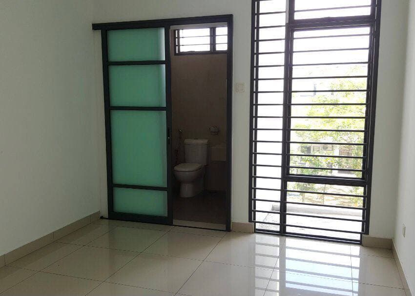 Double Storey Superlink Laman Glenmarie Phase 1A, - photo 11