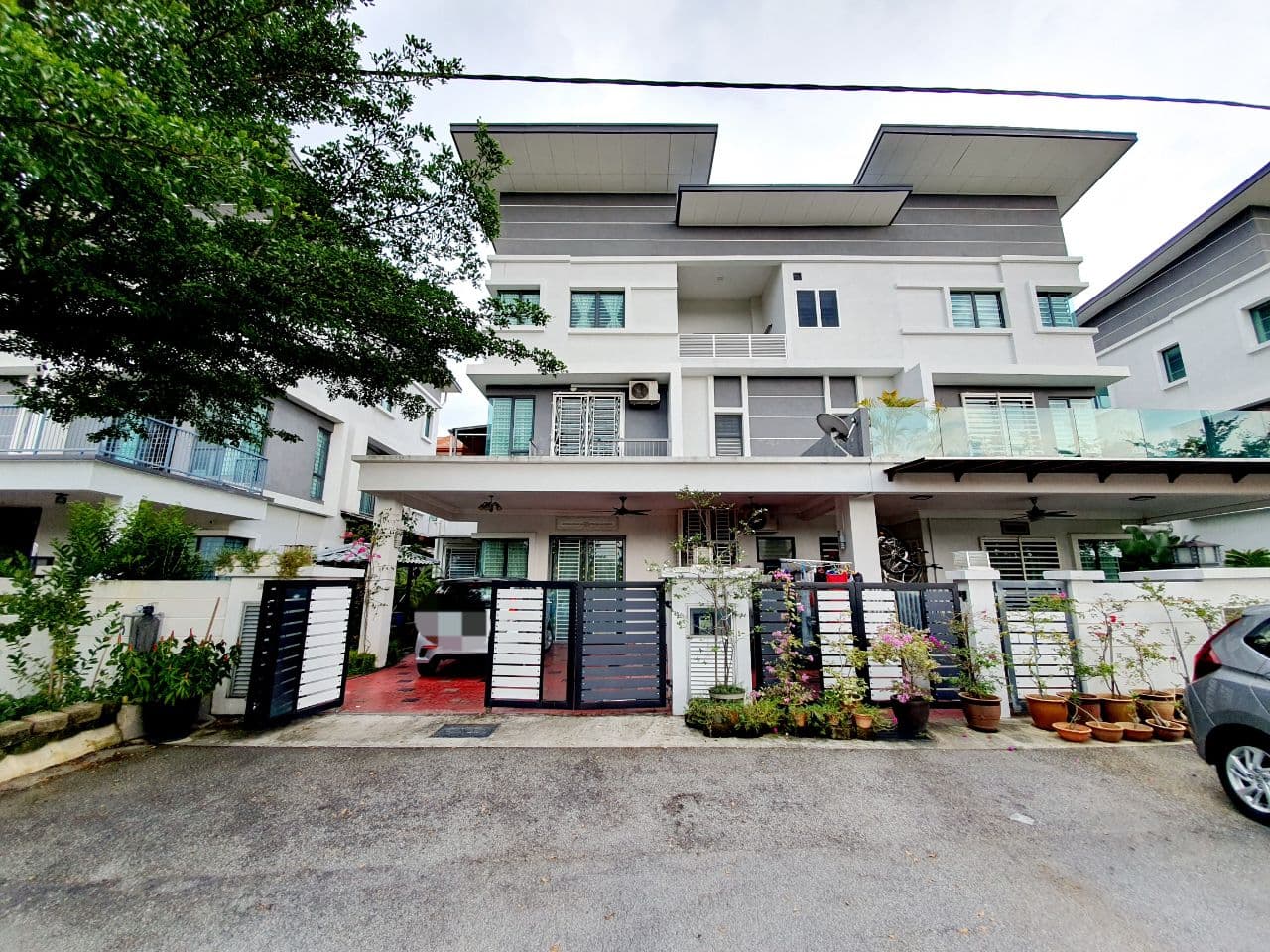 3 STOREY SEMI-D , TAMAN SERI MUTIARA,  SEKSYEN 8
