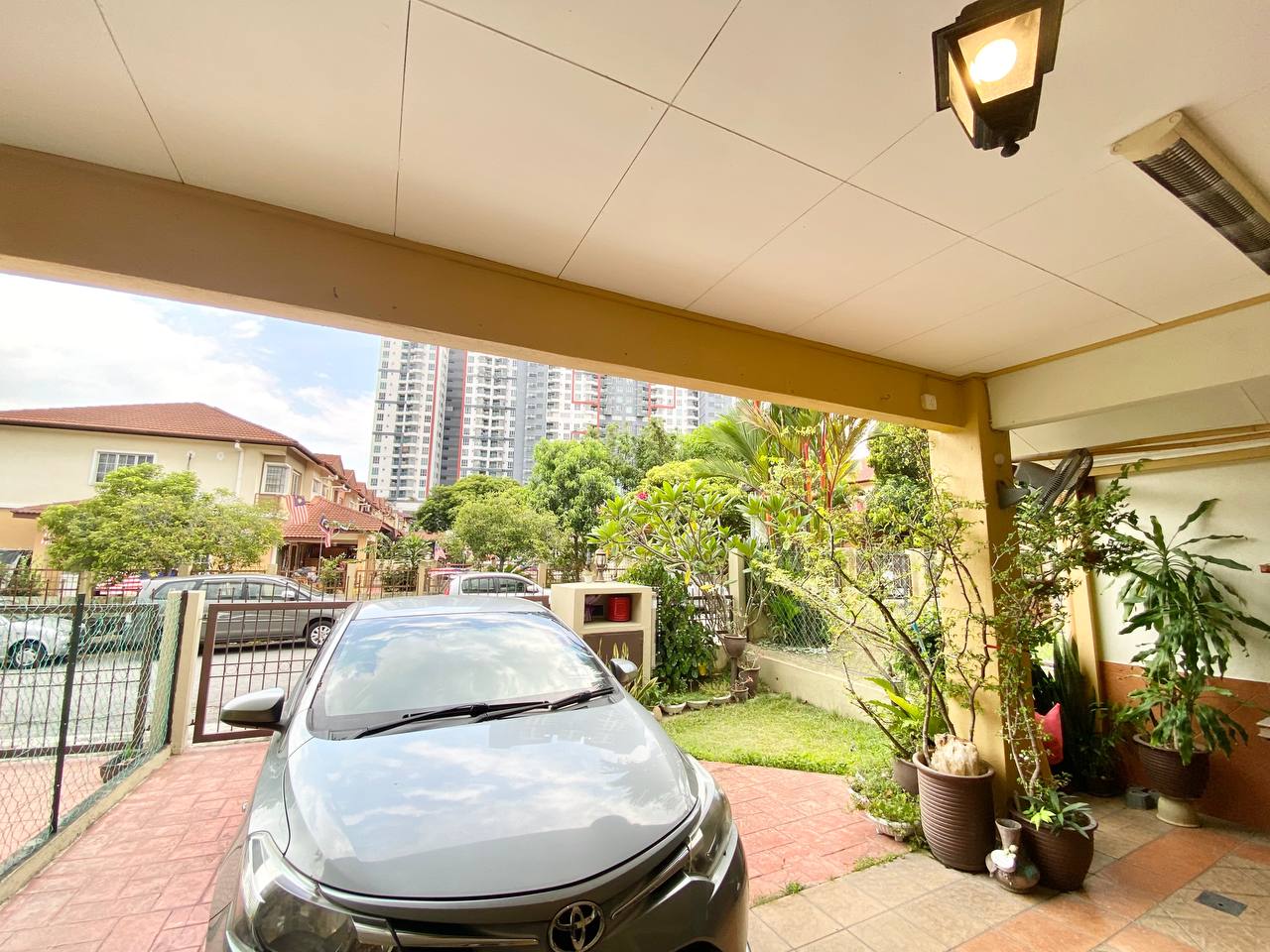 END LOT 2 Storey Terrace Jalan Suakasih BTHO