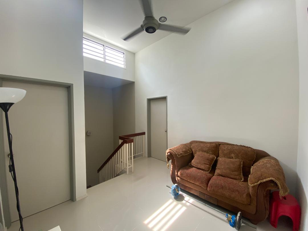 DOUBLE STOREY Terrace House, Desa Budiman Sg Long - photo 2