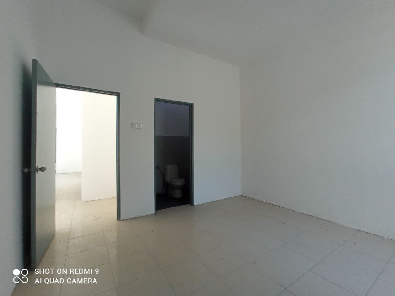Rumah semi-d intermediate di Perumahan Cempaka 6 - photo 2