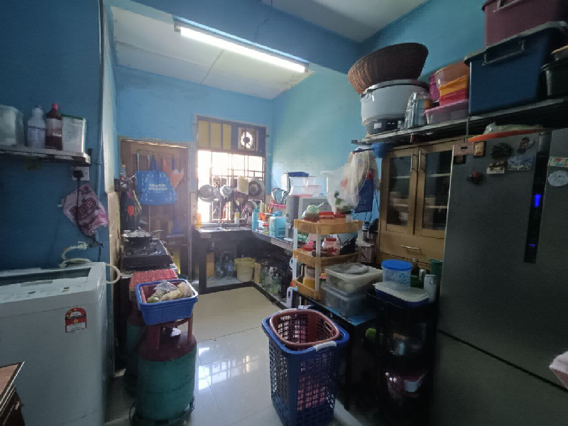 SINGLE STOREY TERRACE BALOK PERDANA , KUANTAN - photo 3