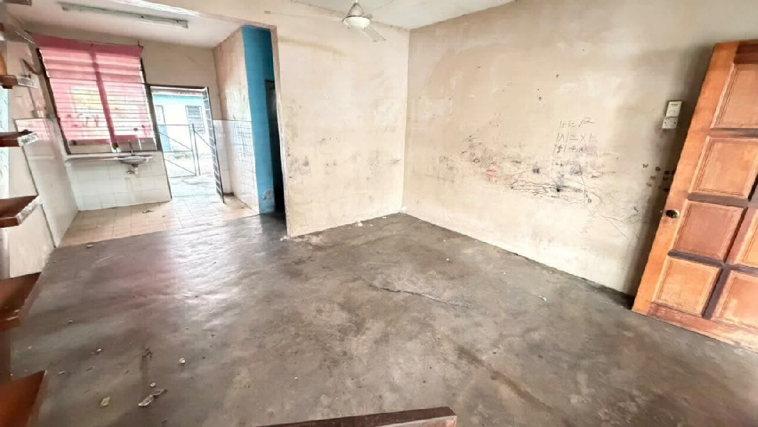 Double Storey Low Cost Taman Budiman Banting - photo 6