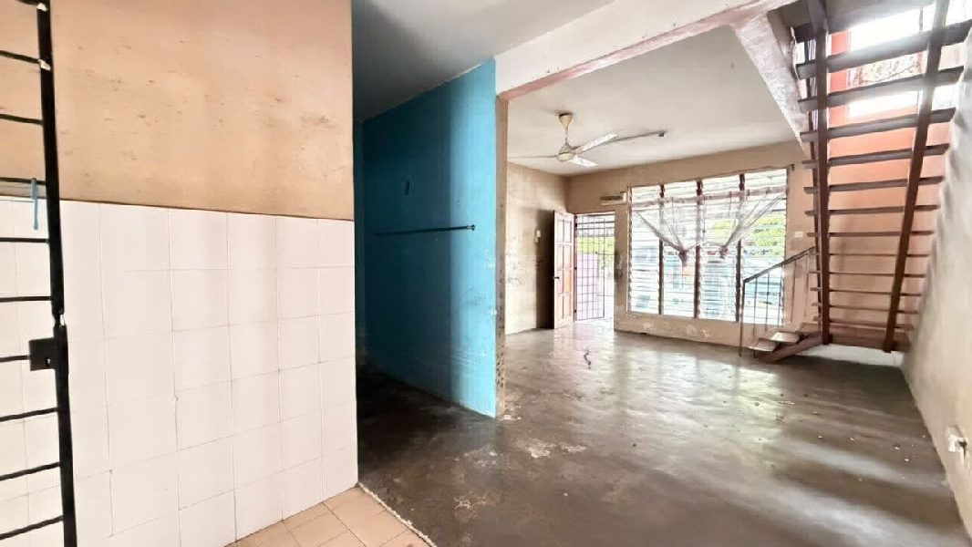Double Storey Low Cost Taman Budiman Banting - photo 10