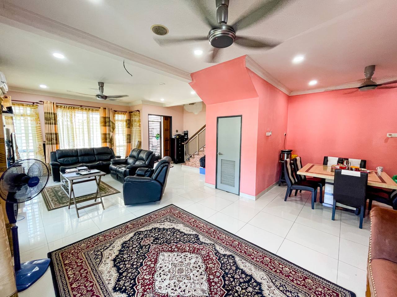 CORNER LOT Double Storey Terrace House, Presint 11 - photo 3
