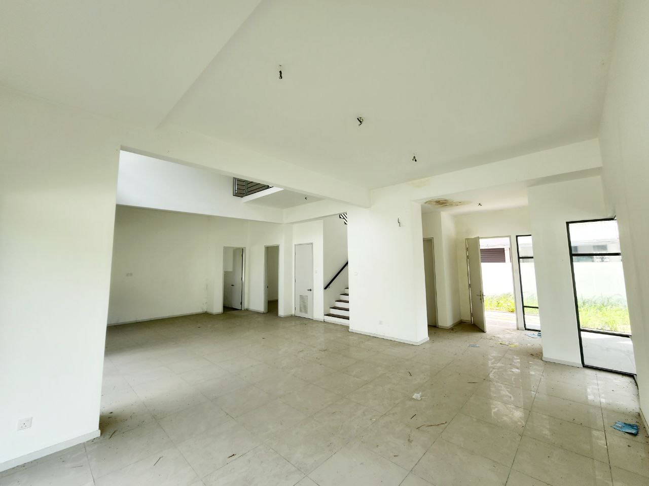 CORNER 3 STY BUNGALOW , LAMBAIAN RESIDENCE BANGI - photo 3