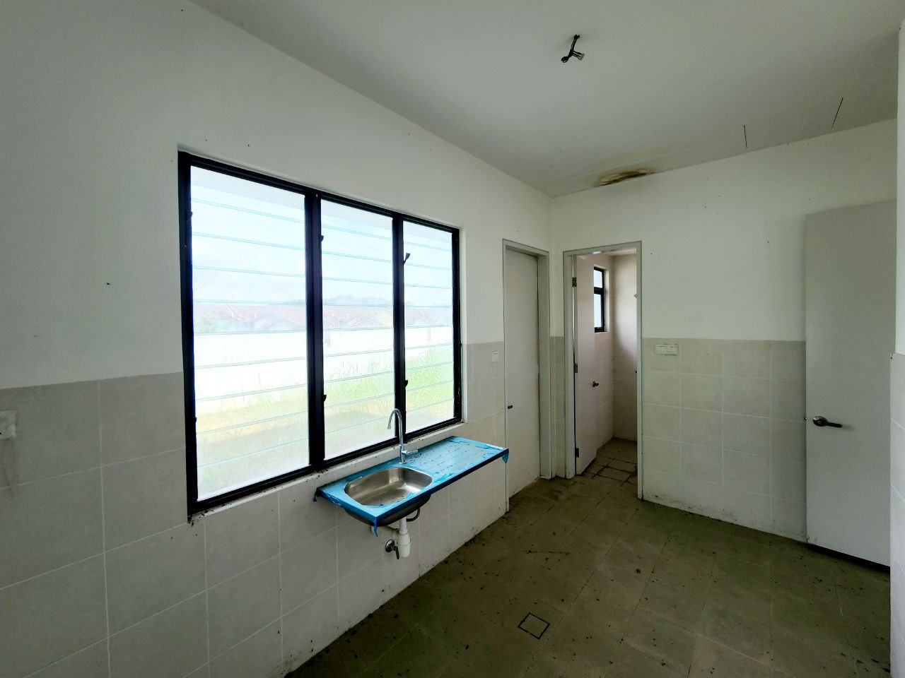 CORNER 3 STY BUNGALOW , LAMBAIAN RESIDENCE BANGI - photo 6