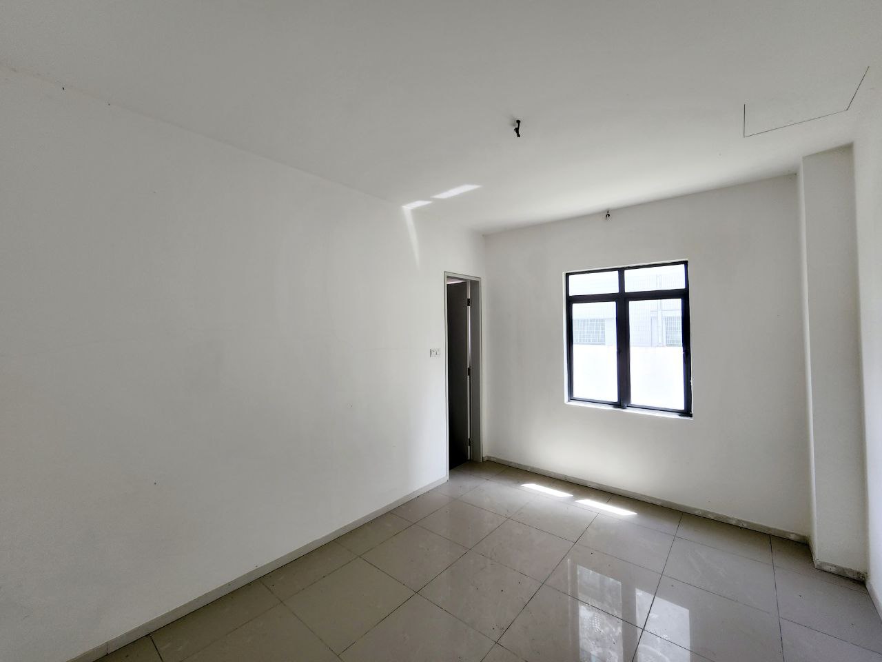 CORNER 3 STY BUNGALOW , LAMBAIAN RESIDENCE BANGI - photo 9
