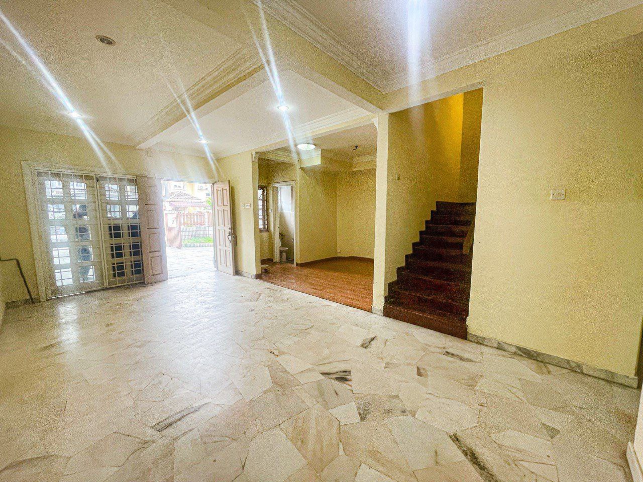 Renovated 2 Storey Bandar Tun Hussein Onn Cheras