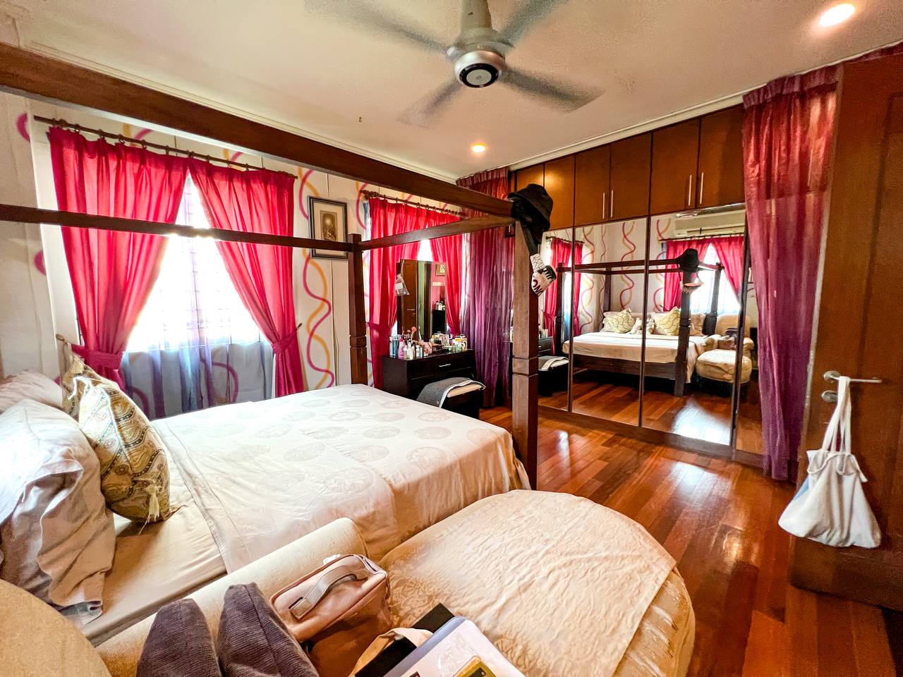 Spacious Bungalow SS12, 47500 Subang - photo 12