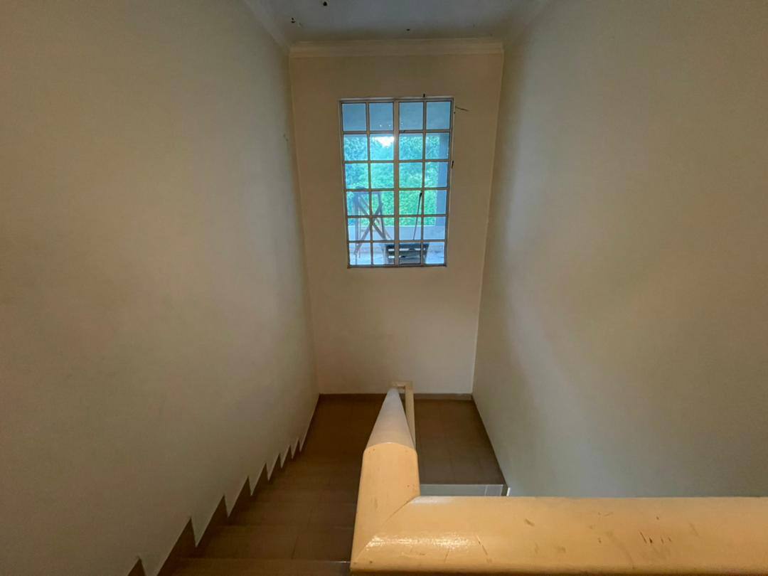 2,5 Sty Terrace Tmn Bukit Serdang, Seri Kembangan - photo 4
