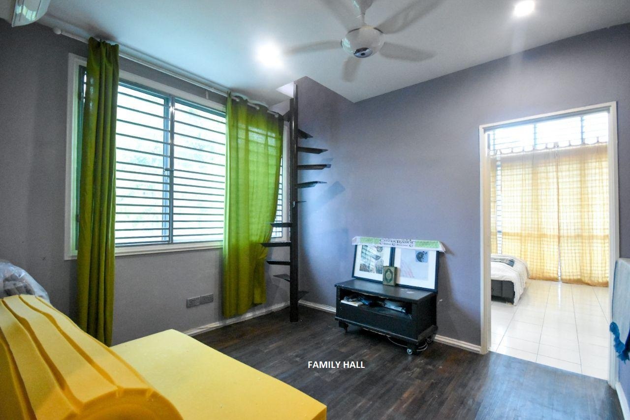 END LOT 5Rooms 2 Sty Teres SURIA RESIDENCE SG LONG - photo 5