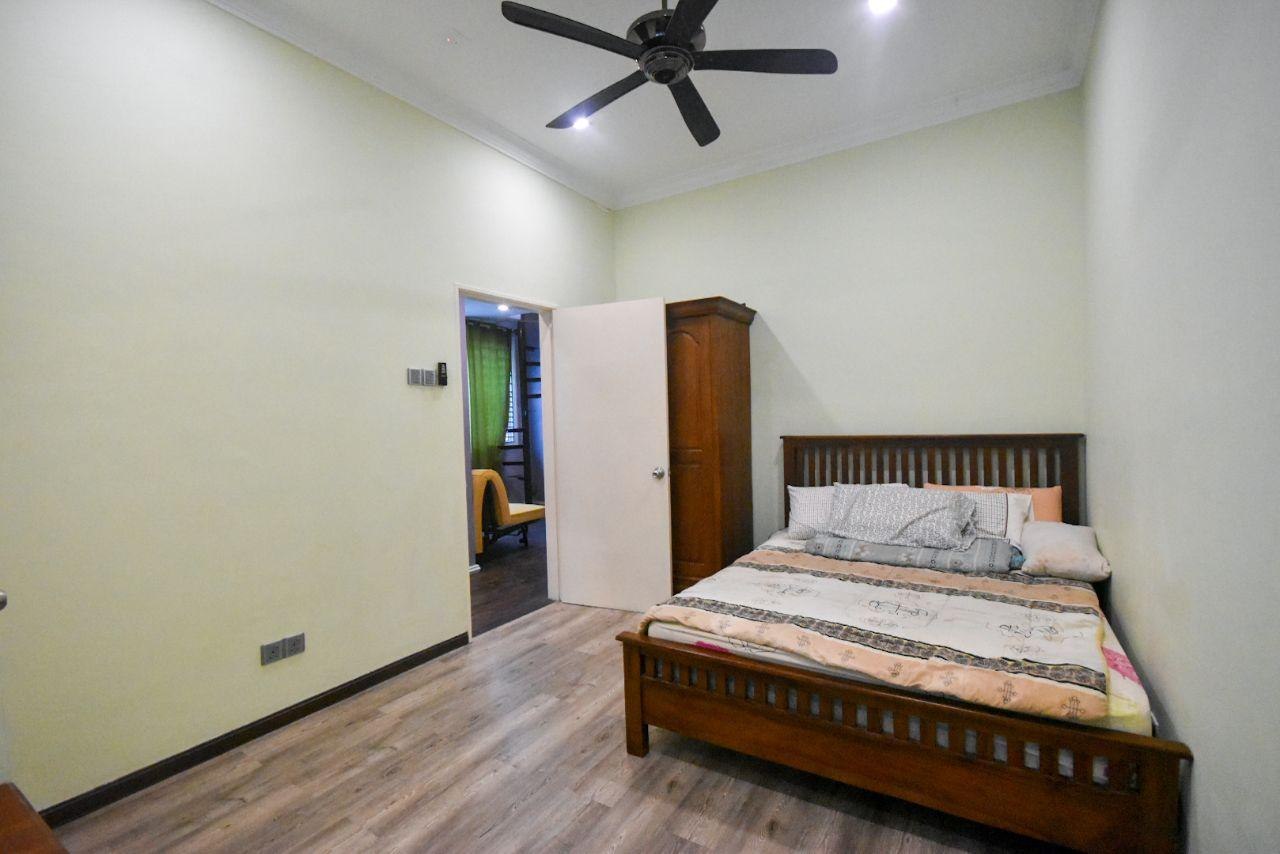 END LOT 5Rooms 2 Sty Teres SURIA RESIDENCE SG LONG - photo 11