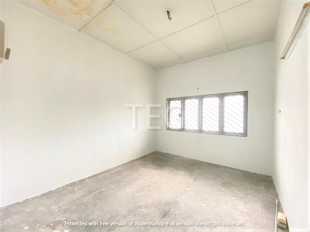 Pekan Meru Klang 1Sty 23x70 RM350k - photo 3
