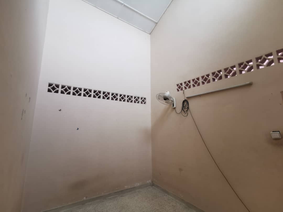 Petaling Indah Klang 1Sty  20x80 RM450k - photo 5