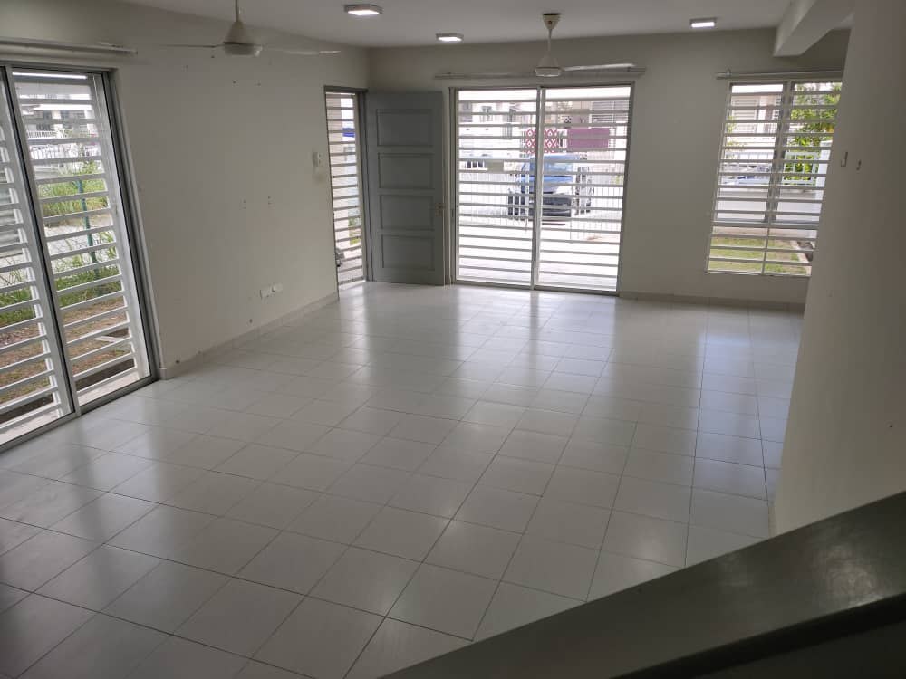 KITCHEN EXTENDED Semi-D Nusa Suria Puncak Alam - photo 2