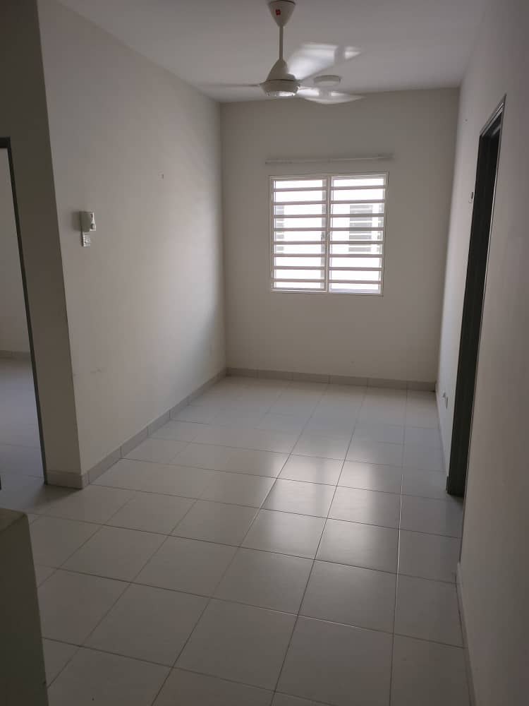 KITCHEN EXTENDED Semi-D Nusa Suria Puncak Alam - photo 4