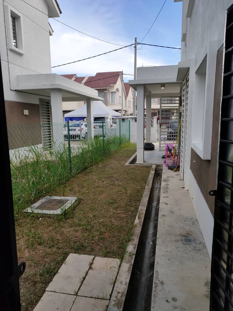 KITCHEN EXTENDED Semi-D Nusa Suria Puncak Alam - photo 8