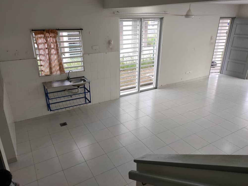 KITCHEN EXTENDED Semi-D Nusa Suria Puncak Alam - photo 9