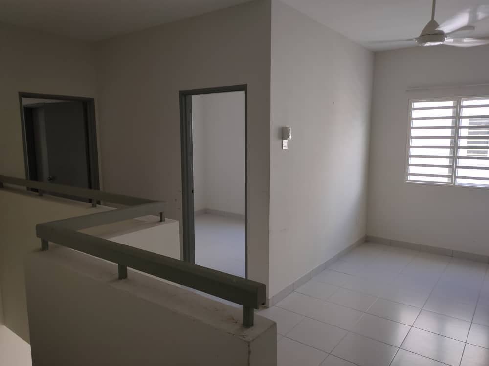 KITCHEN EXTENDED Semi-D Nusa Suria Puncak Alam - photo 10