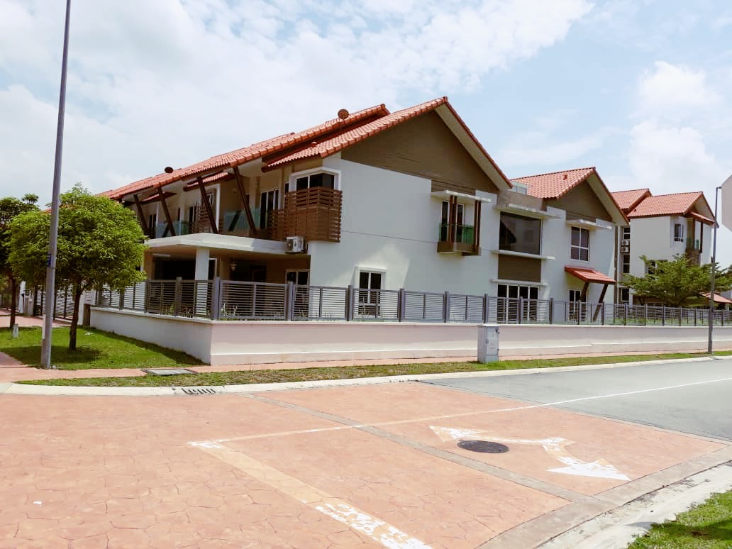 2 Storey Temasya Citra Glenmarie CORNER - photo 1