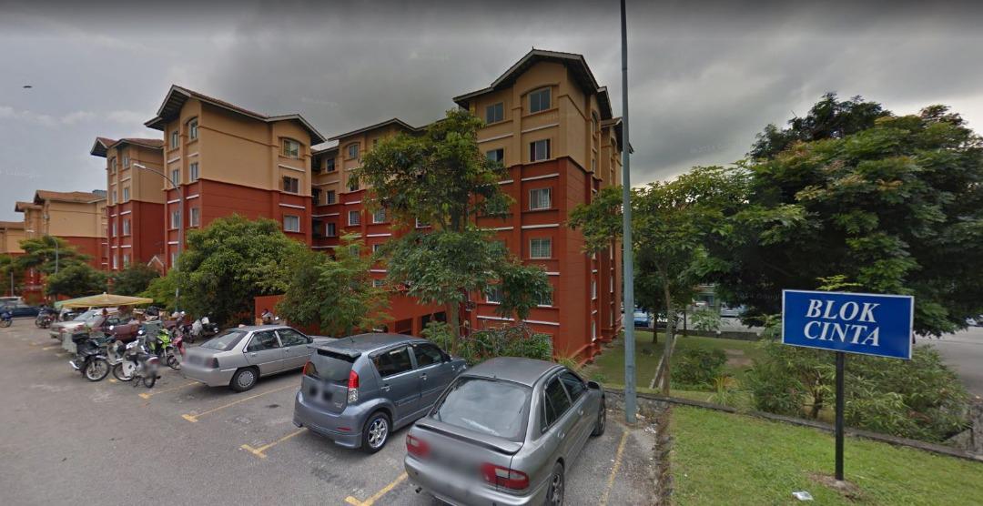 Apartment Cinta Puncak Alam KITCHEN CABINET