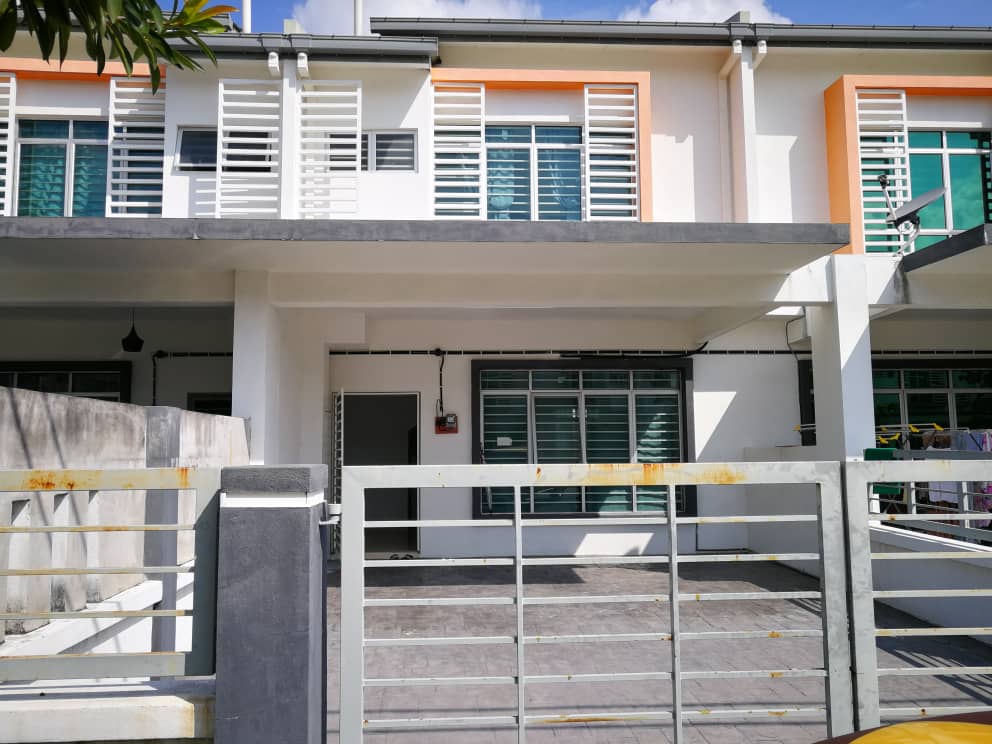 2 Storey Pines 1 Hillpark Puncak Alam NON BUMI - photo 1
