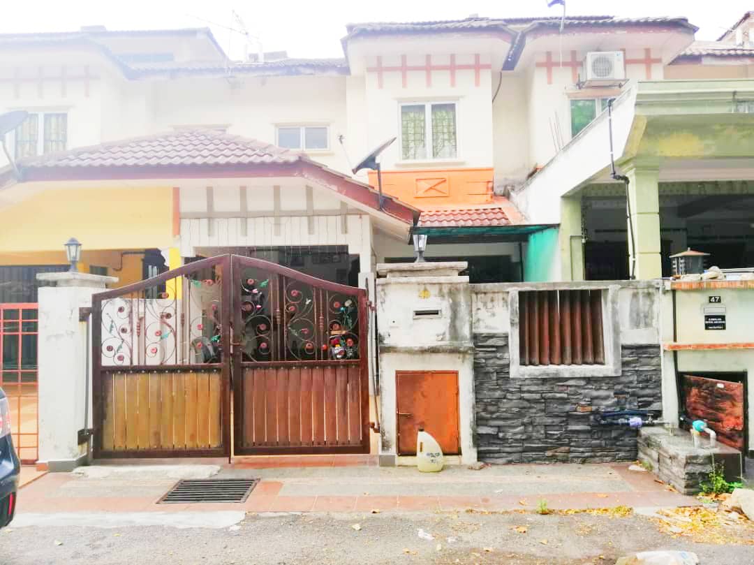 2 Storey Jalan Seri Pagi Saujana Utama for sale