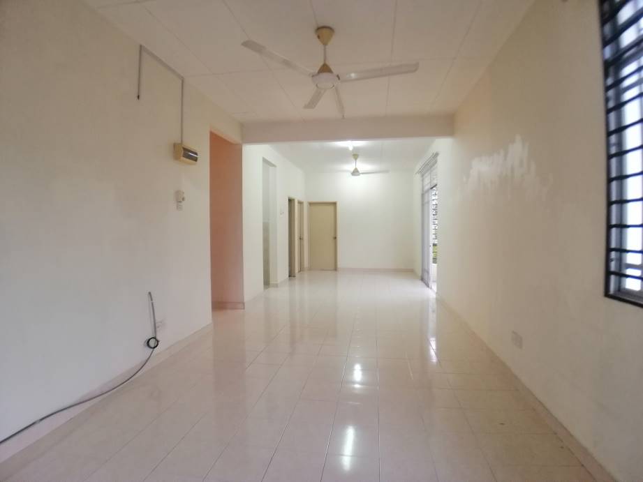 END LOT Town house Taman  Seri Pristana - photo 3