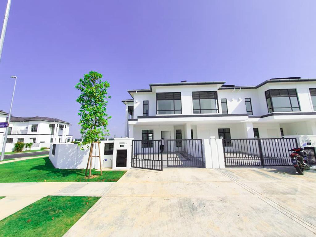 CORNER Graham Type A Eco Grandeur Puncak Alam