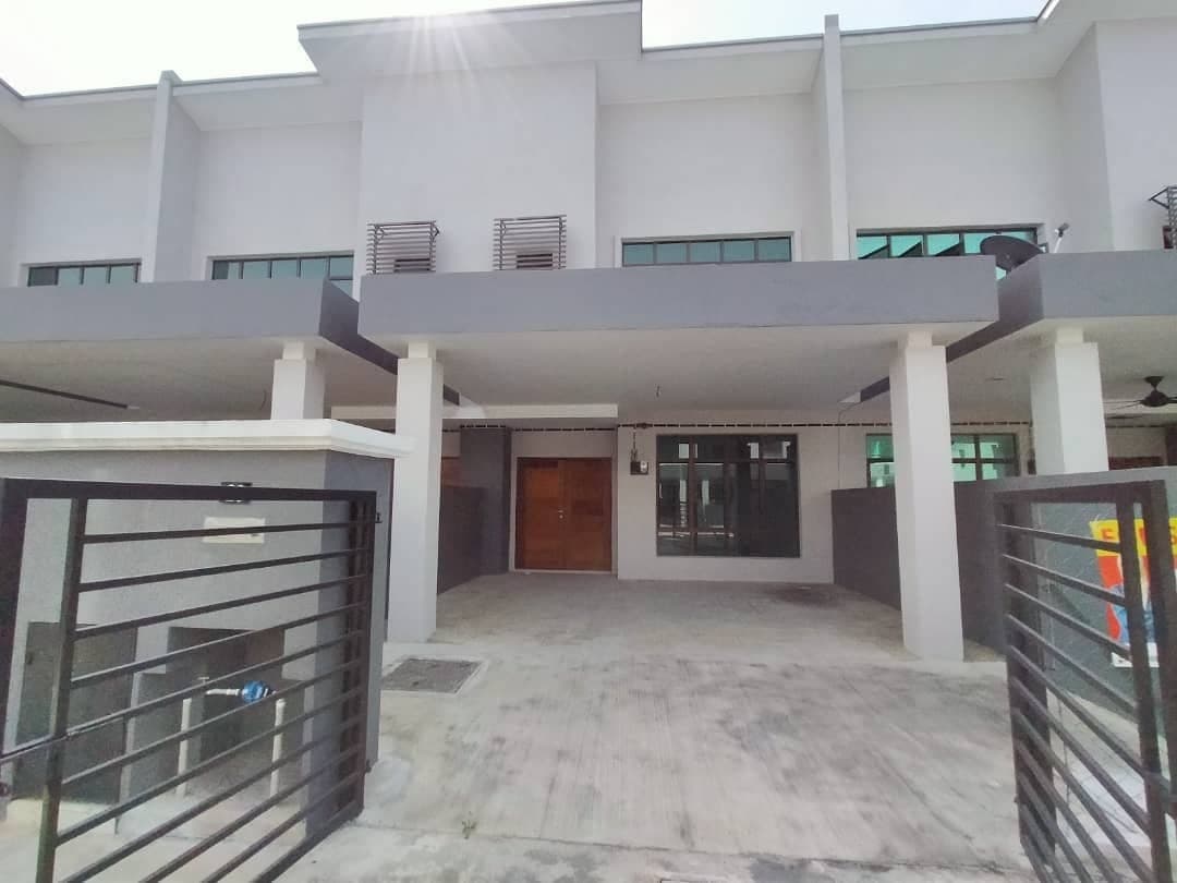 2 Storey Seksyen 30 Jalan Universiti,Shah alam