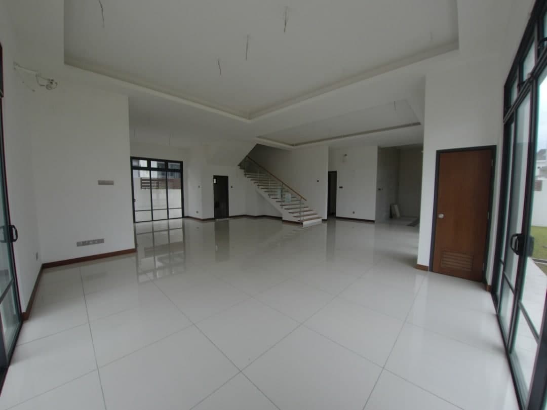 FACING OPEN 2 STOREY BUNGALOW, CASA SUTRA - photo 2