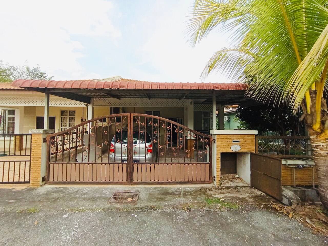 SEMI D SINGLE STOREY TAMAN CENDERAWASIH - photo 1