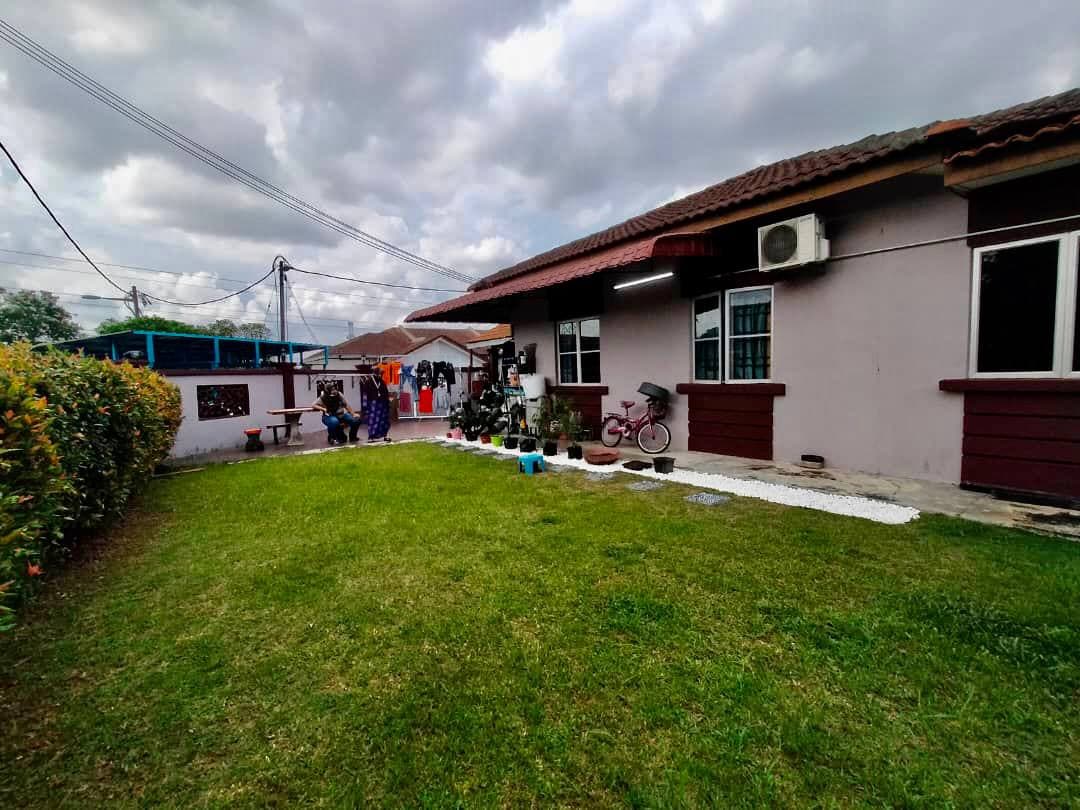 Single Storey Corner Lot , Bandar Bukit Mahkota - photo 2