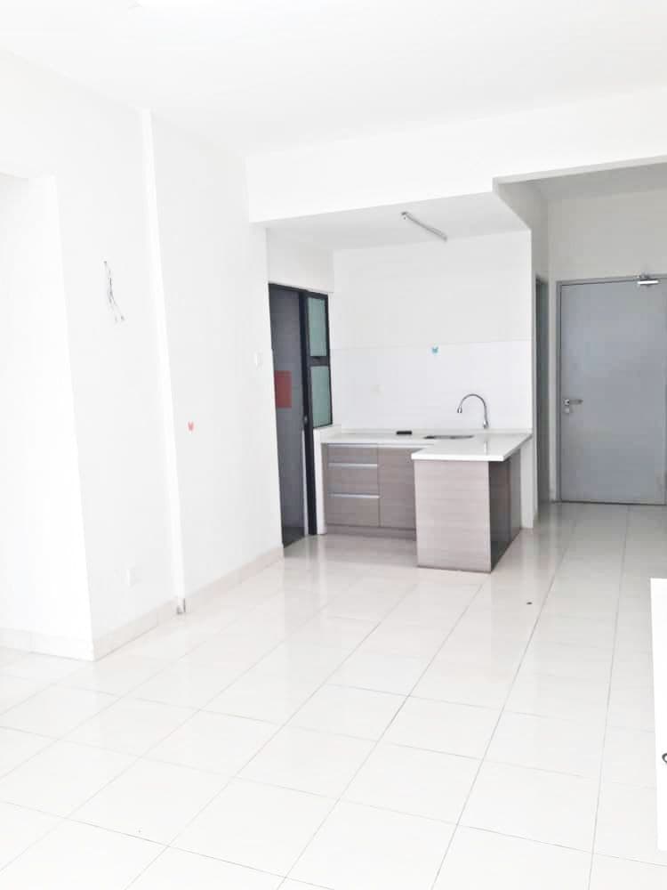 FACING POOL Suria Rafflesia Apartment Setia Alam - photo 2