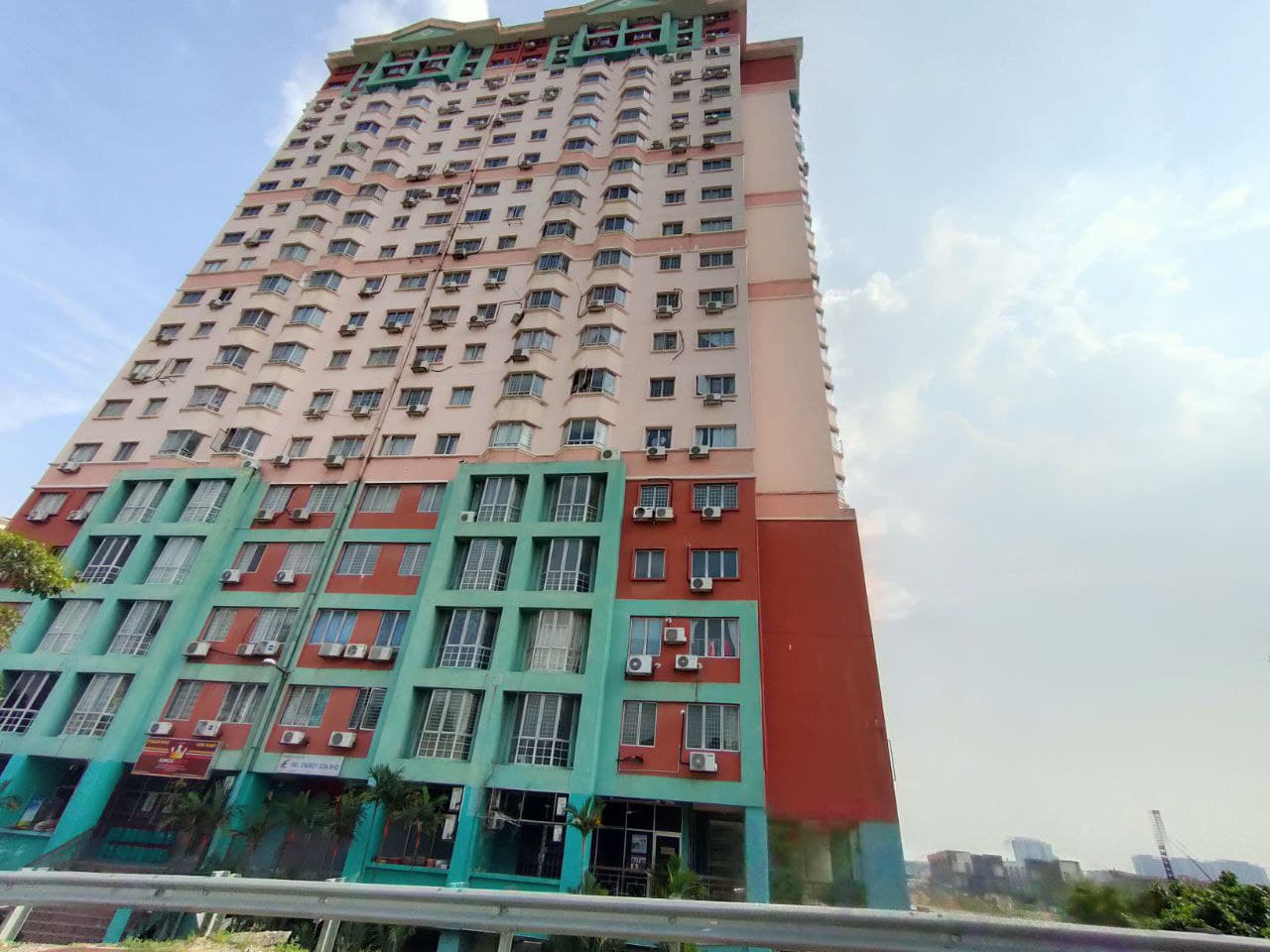 Menara KLH Apartment,  Puchong Jaya - photo 1