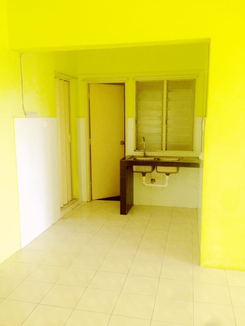 Lakeview Apartment Taman Jasa Perwira, Batu Caves - photo 2