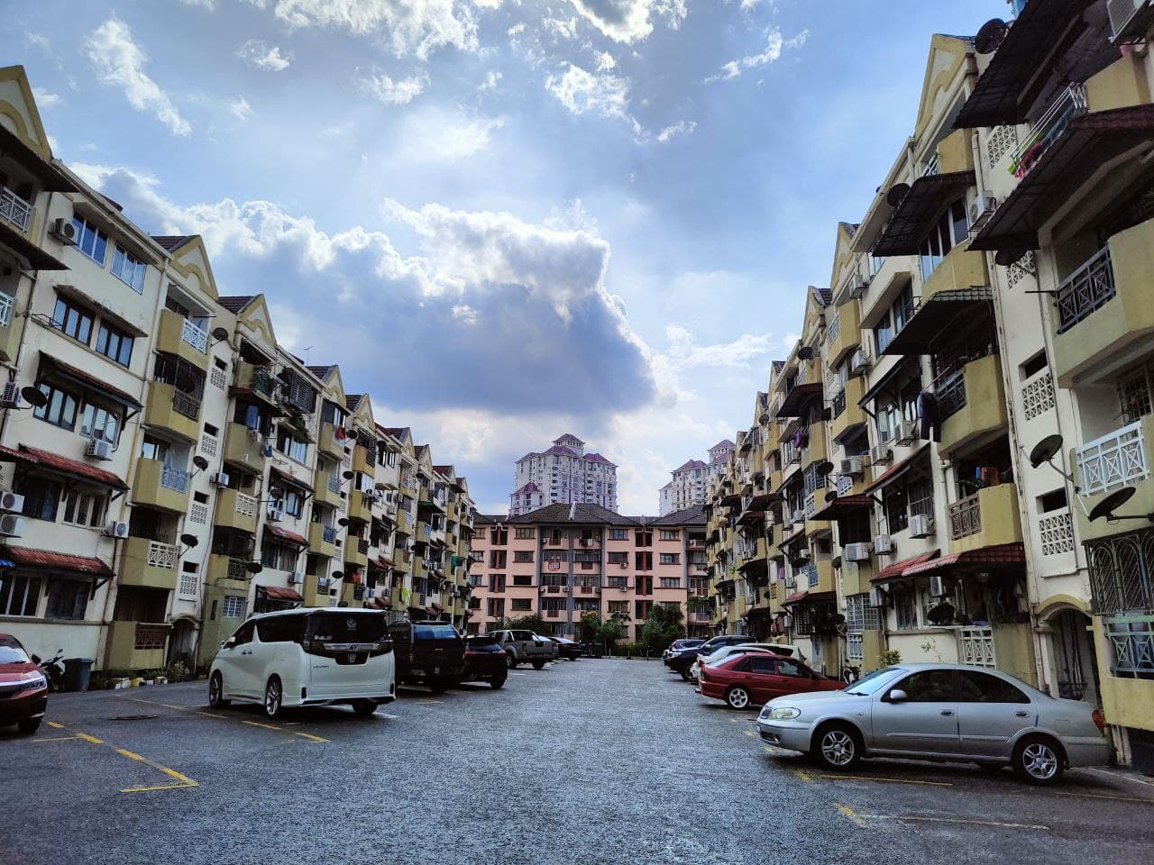 Pangsapuri Makmur Bandar Sri Subang Petaling Jaya