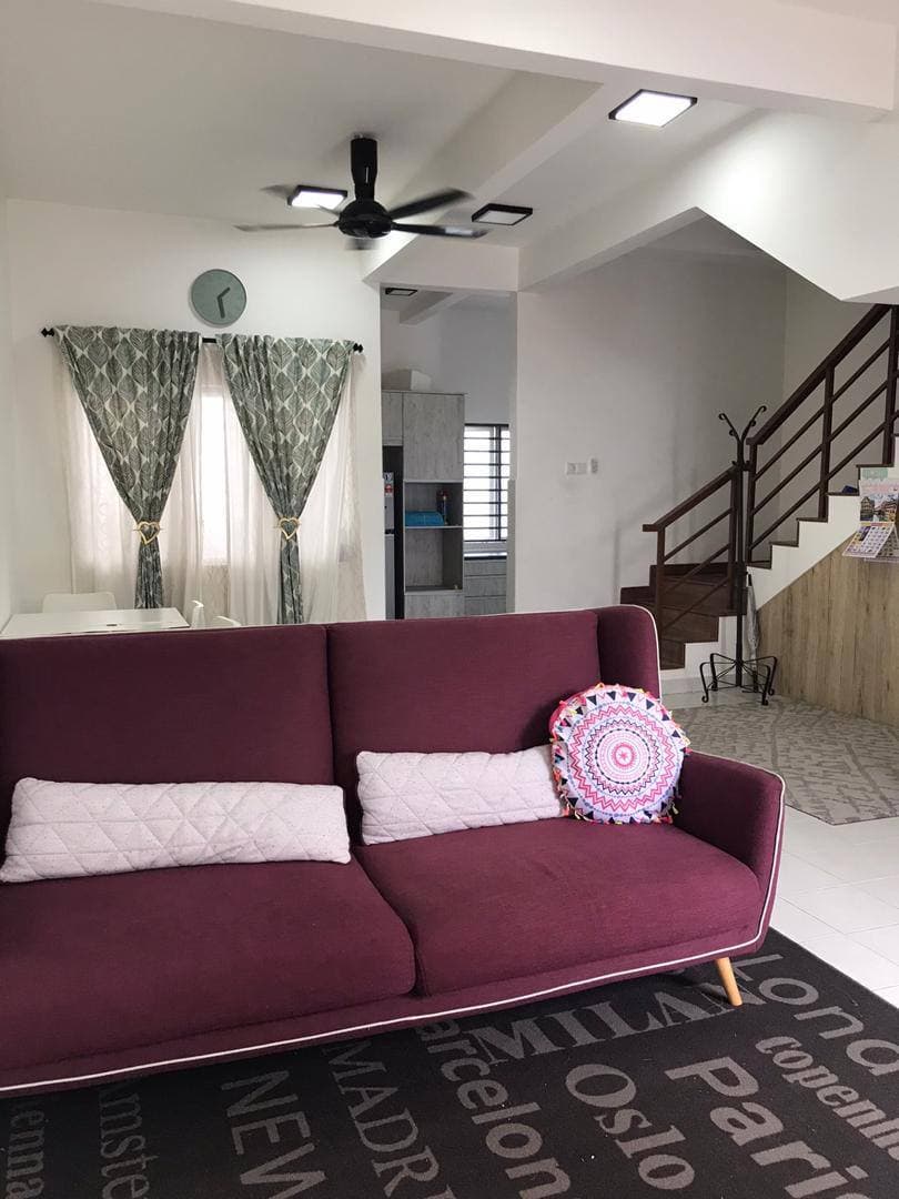 Double storey Alam Sari, Puisi 5 Bangi, Kajang