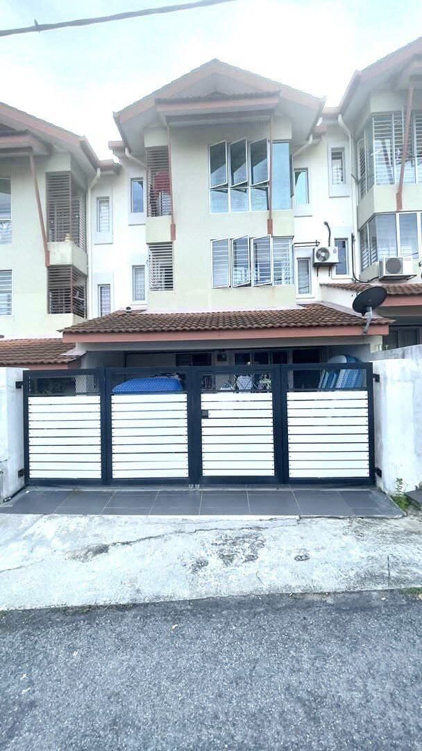 RENOVATED Townhouse Amansiara Selayang Height